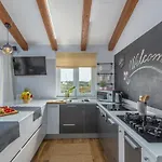 וילה Modern Di Rovigno With Pool, Hot Tub And Sea View *