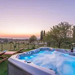 וילה Modern Di Rovigno With Pool, Hot Tub And Sea View