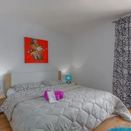 Villa Modern Di Rovigno With Pool, Hot Tub And Sea View Rovinjsko Selo