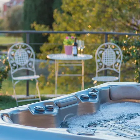 Modern Di Rovigno With Pool, Hot Tub And Sea View Vila *